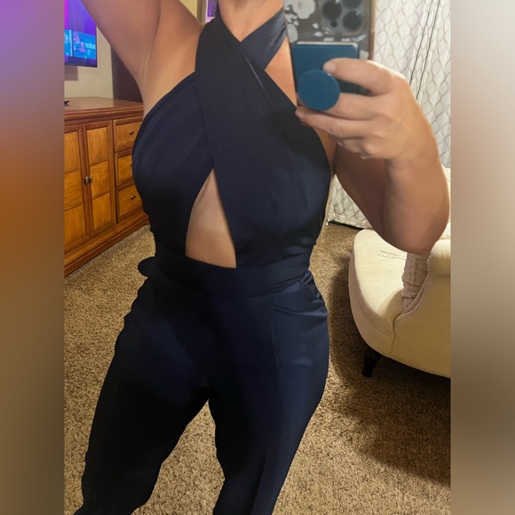 Navy Blue Criss Cross Halter Top Jumpsuit With Pockets Open Back size 8 OOC - Picture 3 of 5